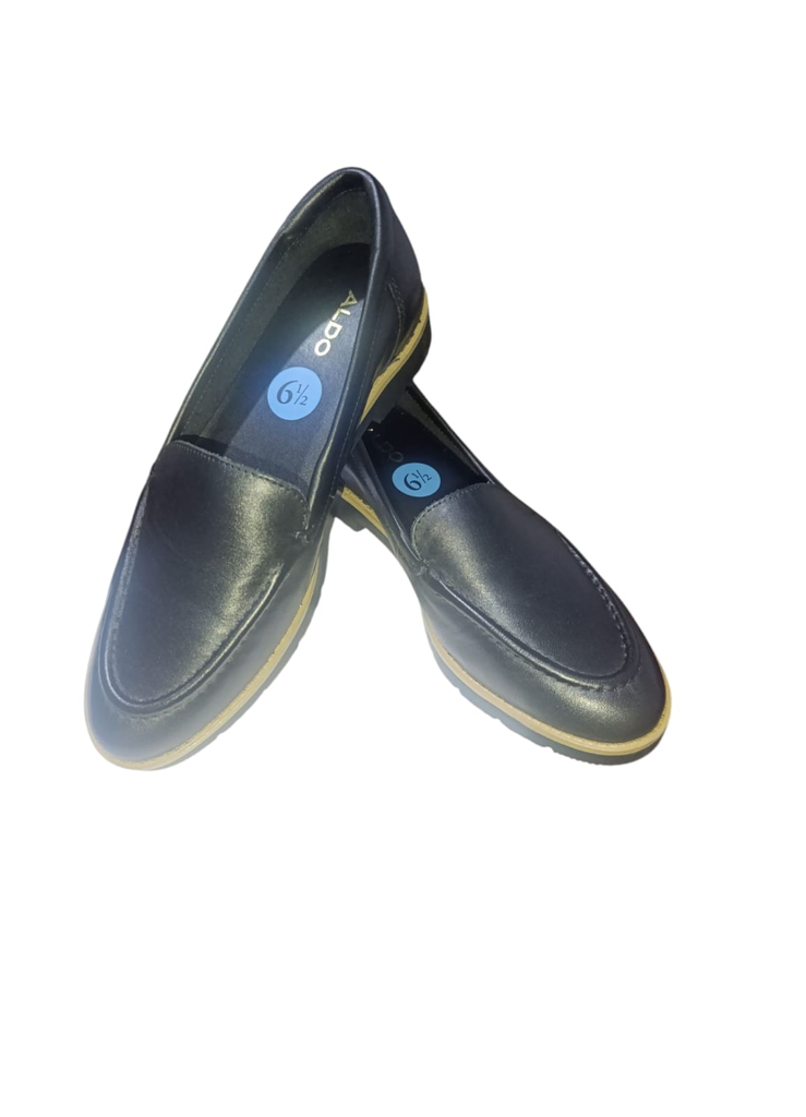 zapato marca ALDO talla 6.5 Americano color negro  de descanso para dama , "llevar sueños en los pies es empezar a hacer los sueños realidad....