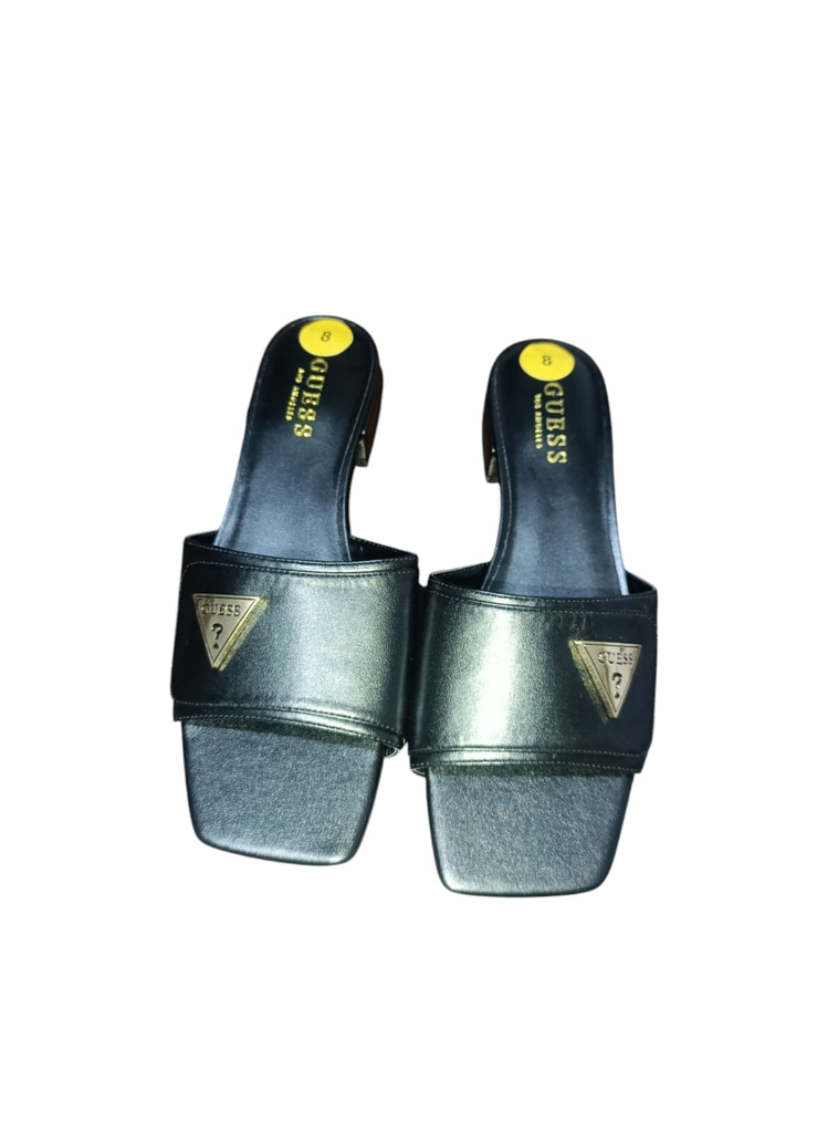 SANDALIAS GUESS TALLA "8" AMERICANO COLOR NEGRO